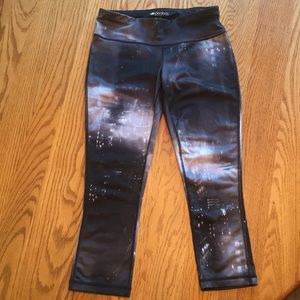 Ideology cropped yoga pants.